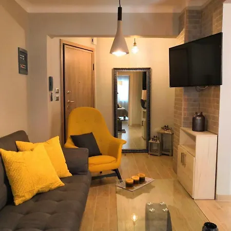 Apartment With Garden